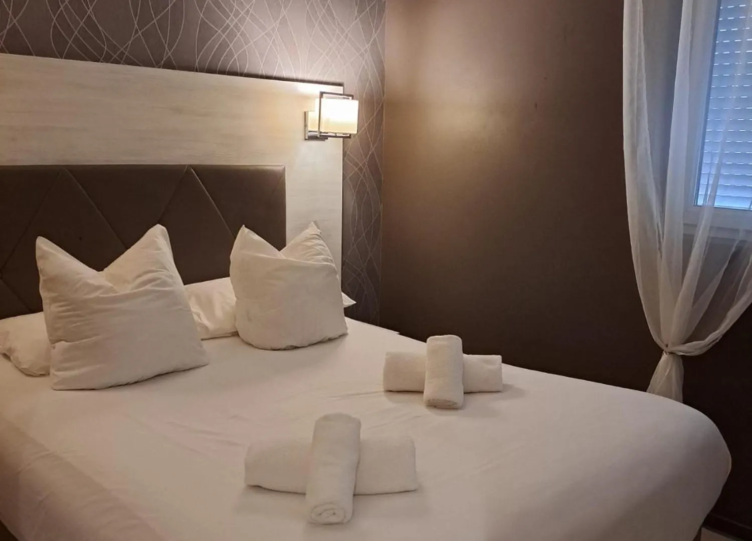 Hotel Le Patio Millau 0*,